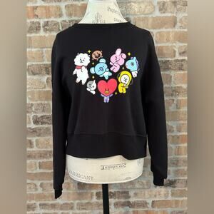 Rare BTS BT21 sweatshirt pullover small women’s US 6/8 black crewneck
